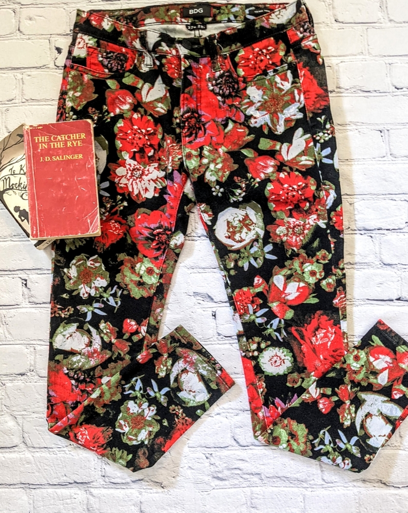 BDG Urban Outfitters black and red floral denim jeans sz 5